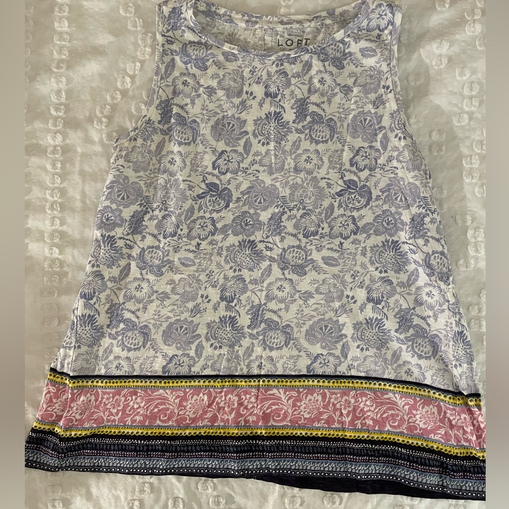 Loft floral patterned tank top. Size M. Used, like new.